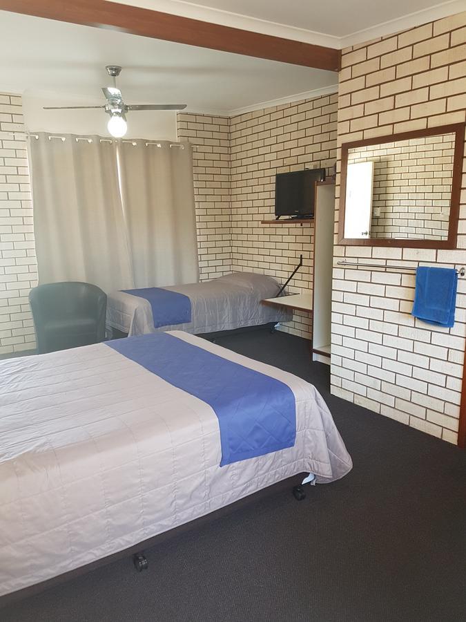 Emerald Tower Motor Inn Экстерьер фото